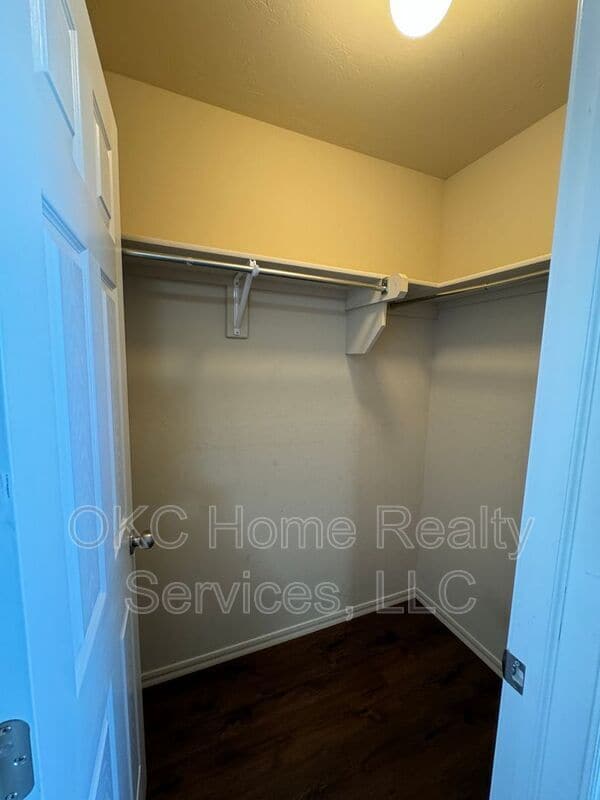 Building Photo - 13228 Bridgewater Dr