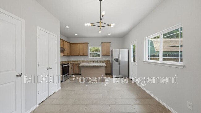 Building Photo - 1035 Cedar Grove Trail