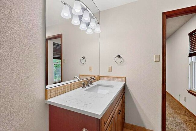 Building Photo - Picture Perfect 3 Bedroom Home in Southeas...