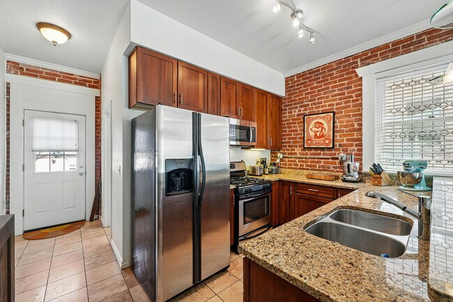 Building Photo - 1438 Franklin St