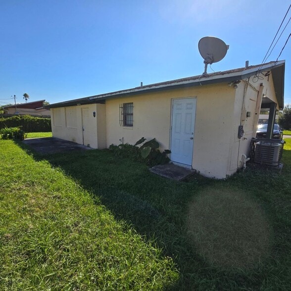 Building Photo - 4487 Wheatley St