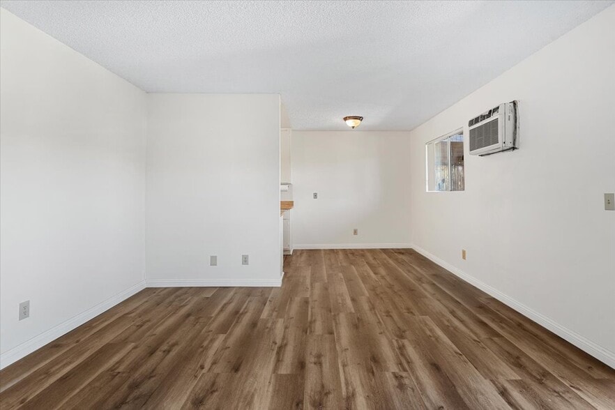 Building Photo - 3424 Pueblo Ave