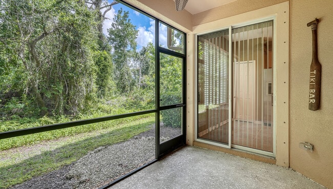 Building Photo - 8280 Villa Grande Ct