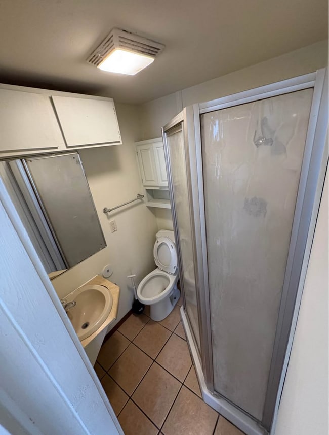 Building Photo - 814 16th St S