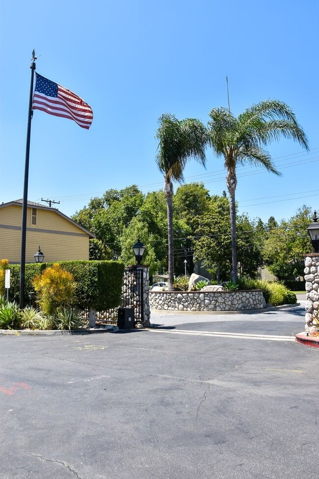 Building Photo - Steps to Chapman University