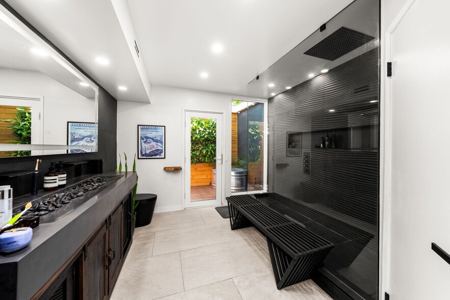 Building Photo - 4781 Galendo St