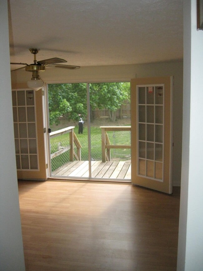 Building Photo - Welcome home to Hi Acres Neighborhood!          20260504