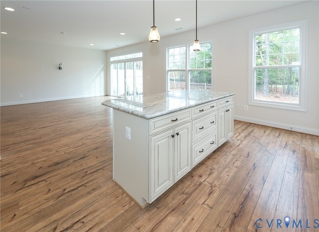 Building Photo - 5411 Hickory Ann Dr