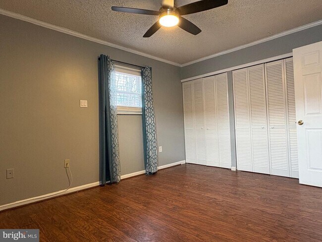 Building Photo - 12654 Valleywood Dr