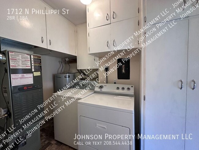 Building Photo - 1712 N Phillippi St