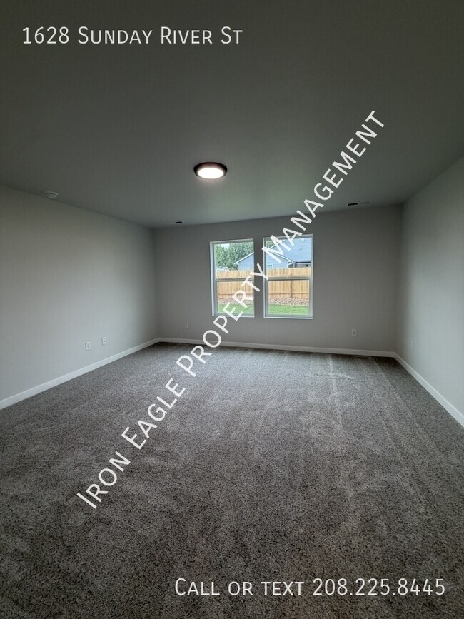 Building Photo - 1628 Sunday River St