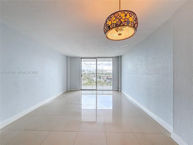 Building Photo - 1800 NW 24th Ave