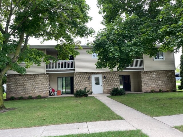 Primary Photo - 36 Baden Ave