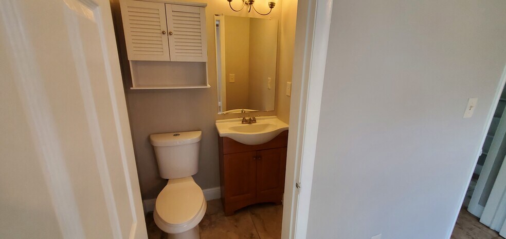 half bath - 712 Saint Lucie Ln
