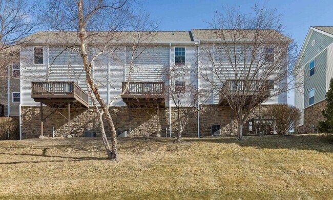 Building Photo - 6806 S 182nd Ct