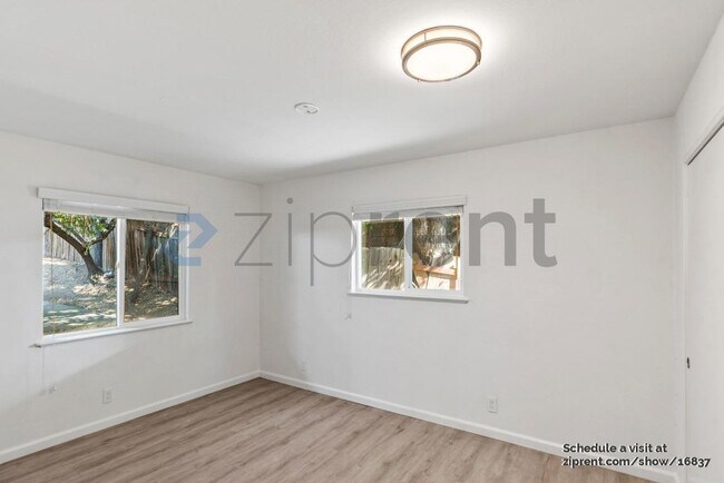 Building Photo - 1967 Solano Way