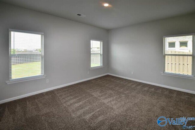 Building Photo - 120 Delilah Ln