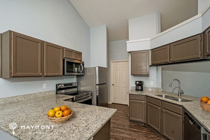 Building Photo - 8039 Sunshine Trail Dr