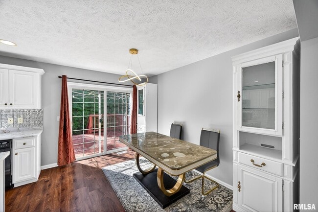 Building Photo - 2314 W Kenfield Ct