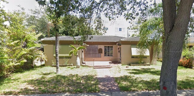 Primary Photo - 1747 Adams St