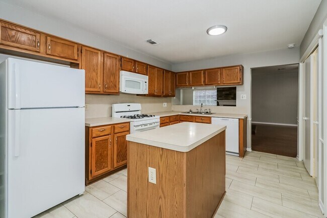 Building Photo - 9423 Bayou Bluff Dr