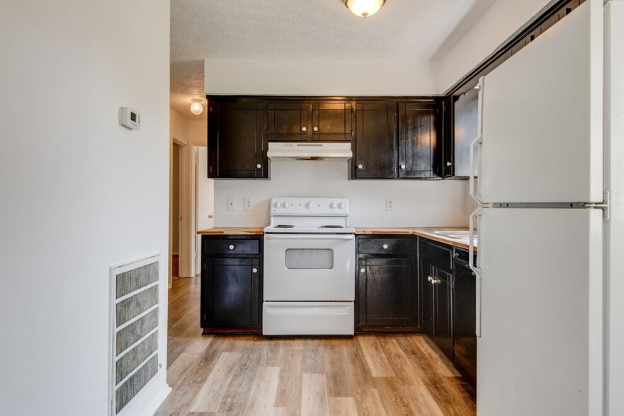 Building Photo - 836 Miller Estates Rd