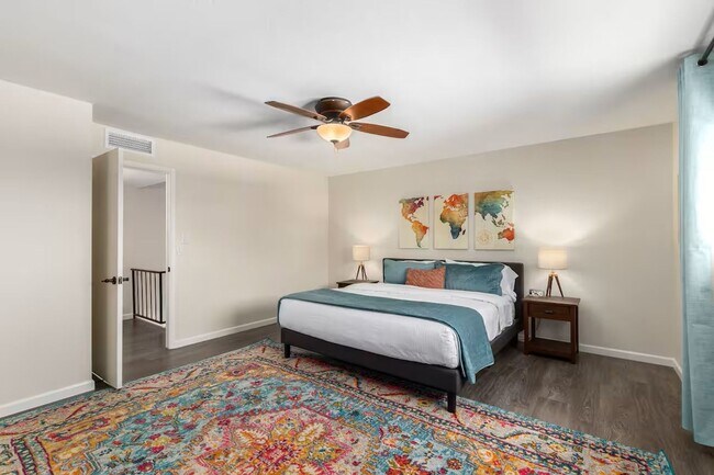 Building Photo - Heart of Old Town Scottsdale 2 bedroom 2.5 bathroom!