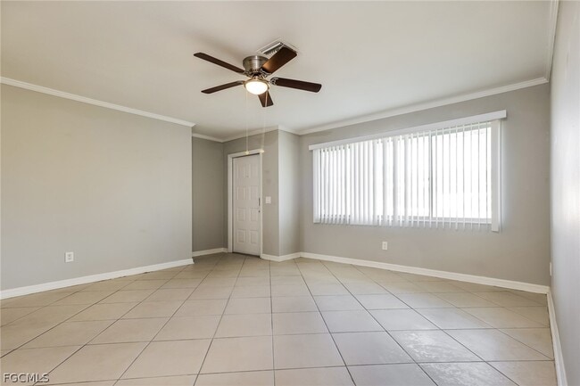 Building Photo - 1122 SE 17th St