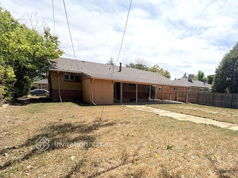 Building Photo - 7361 Quivas St