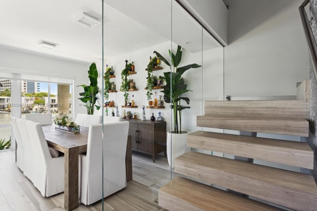 Building Photo - 101 N Shore Dr