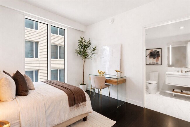 Building Photo - 150 Seaport Blvd