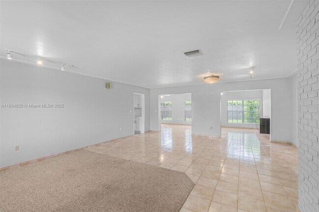 Building Photo - 9075 SW 48th Terrace