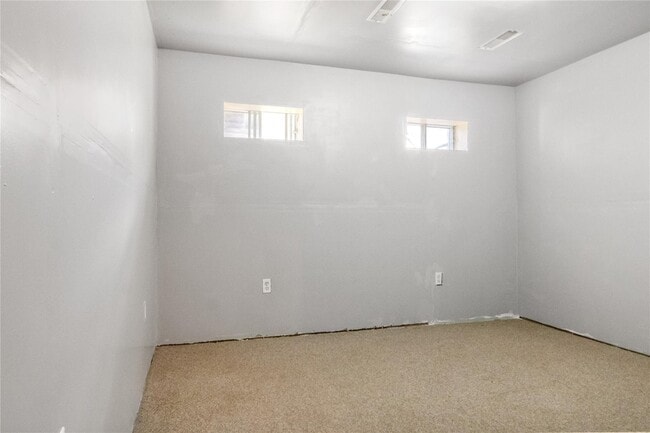 Building Photo - 126 Evan Rd