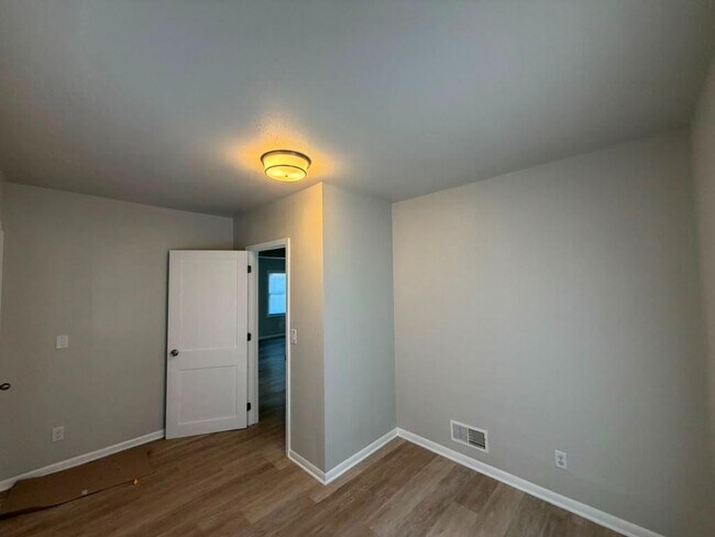 Building Photo - 4640 N 54th St
