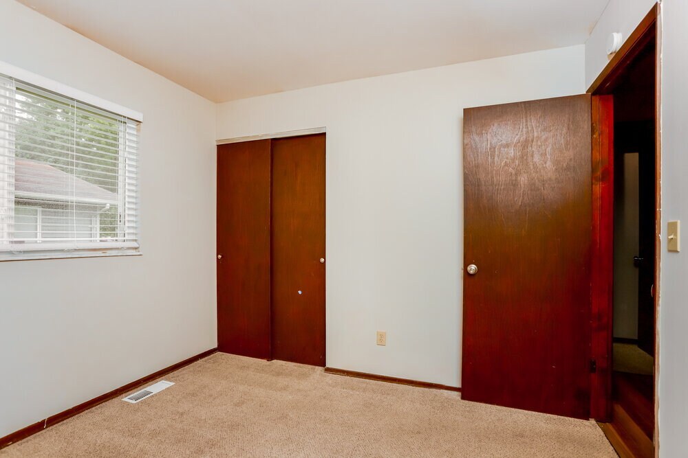 Building Photo - 1126 Borden Dr
