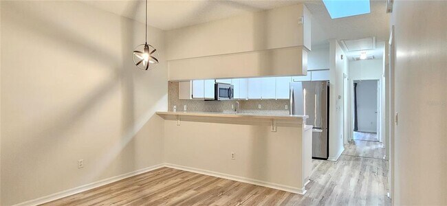 Building Photo - 2736 Penzance St