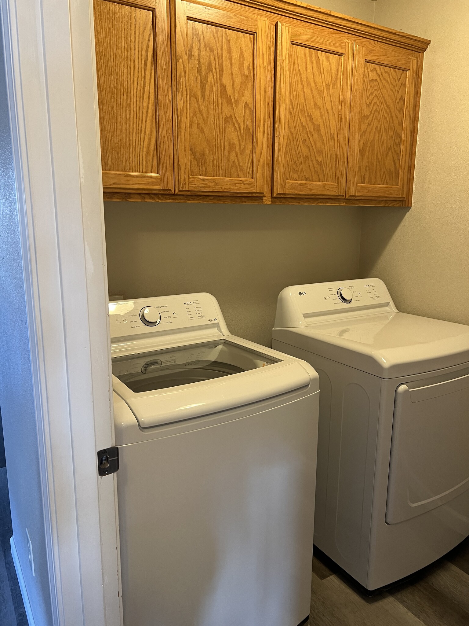 Laundry With New Washer & Dryer - 2507 Agate Meadows