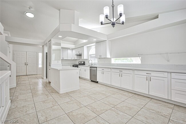 Building Photo - 9692 Cathedral Stairs Ct