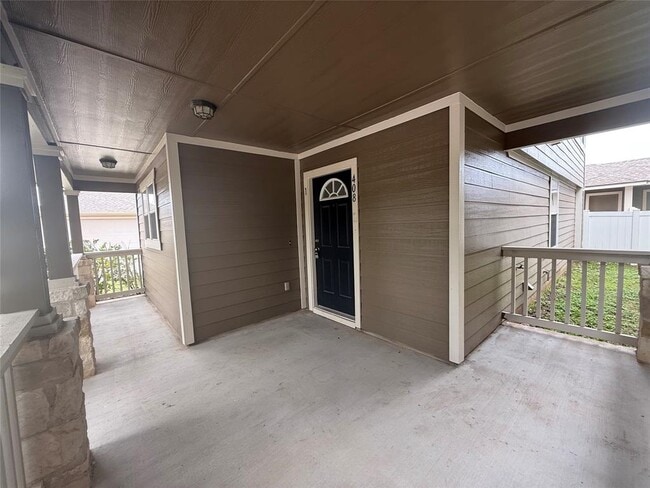 Building Photo - 408 N Cascades Ave