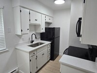 Building Photo - West Apartments
