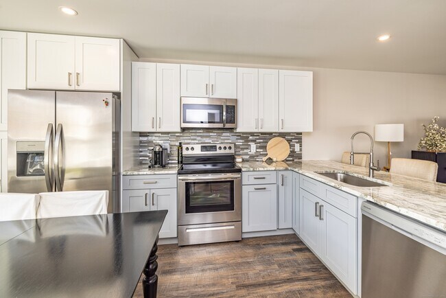 Primary Photo - 94 N Bridebrook Rd