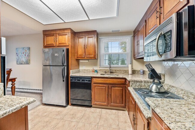 Building Photo - 177N Rossmoor Dr