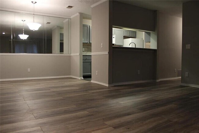Building Photo - 204 Warm Springs Cir