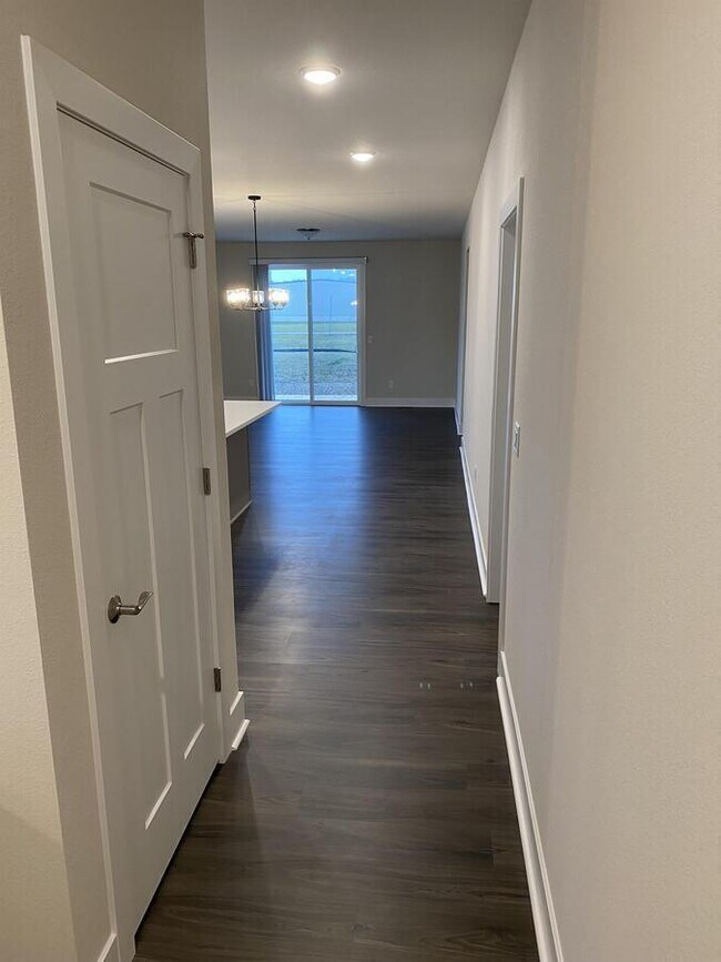 Building Photo - W218N16046 Tiger Lily Dr