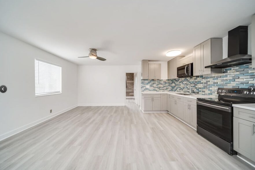 Living Space - 1814 E Oakland Park Blvd