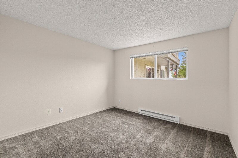 Building Photo - 11540 Pinehurst Way NE