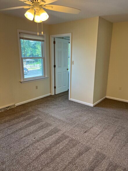 Building Photo - 1520 Tussey Ct