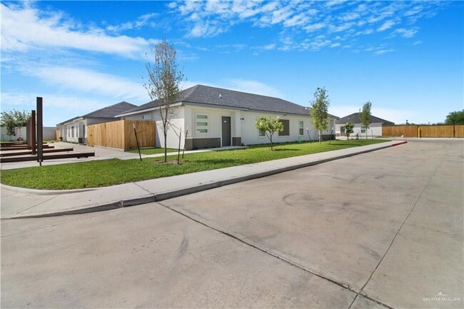 Building Photo - 19 Inspiration Rd