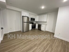 Building Photo - 3932-36 Mt Vernon St