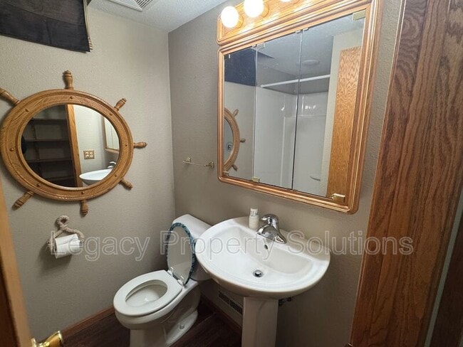 Building Photo - 1046 N 29th St